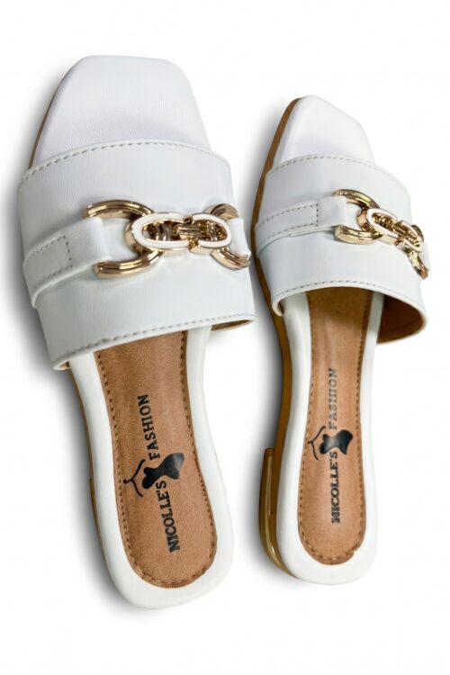 Sandalia Blanca con eslabon dorado